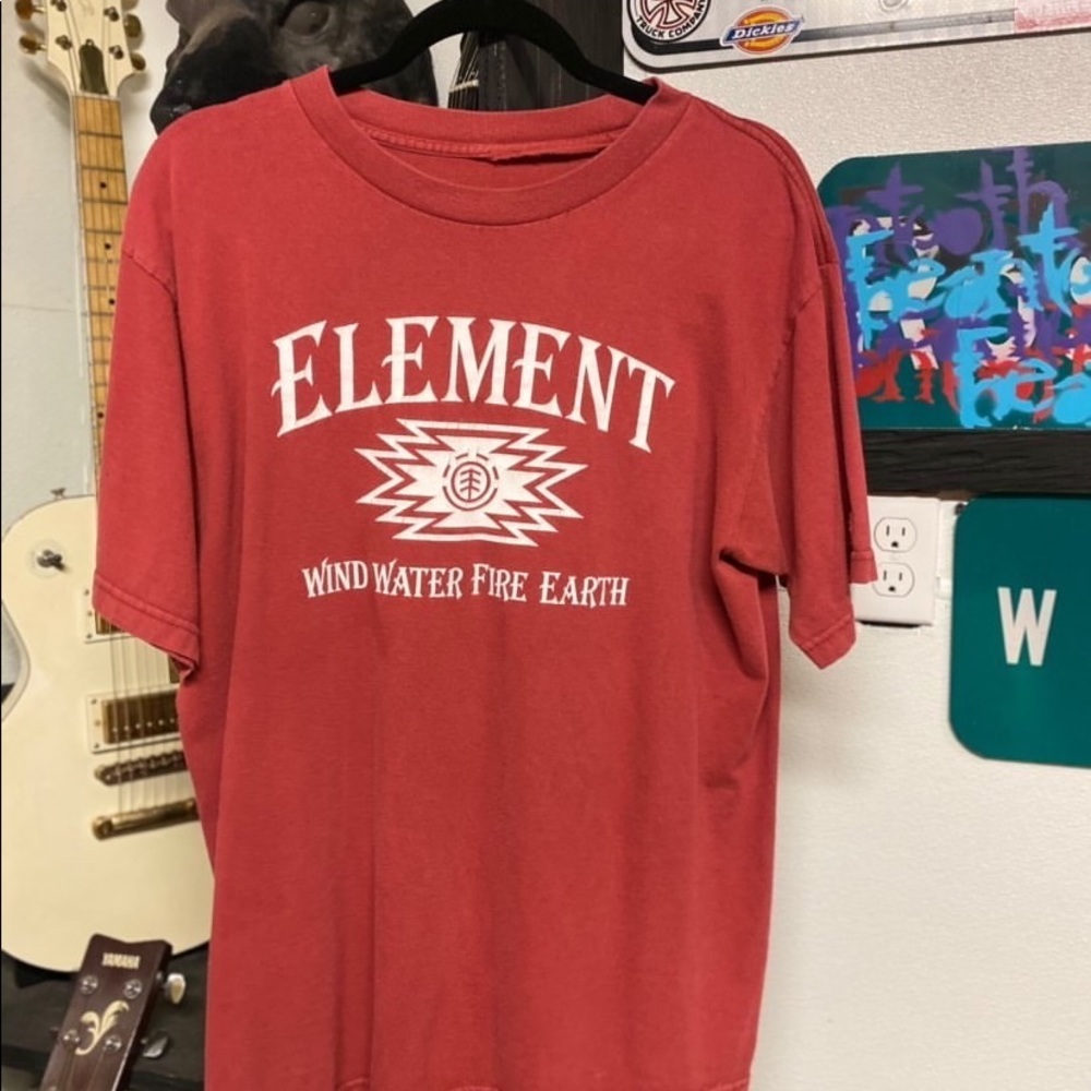 Element tee !!